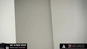 i get huge facial cumshot after sensual missionary fuck with mia split