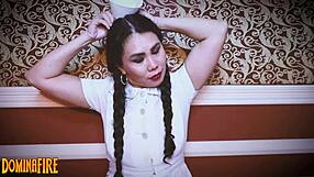 i crave those long latex gloves in my medical asmr fantasy