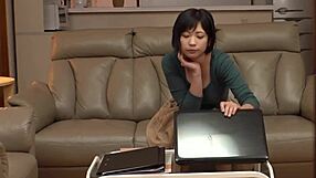 dude she chokes on deepthroat then pisses from hard pussy pound
