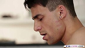 BISEXUAL STUDS SPITROAST PUSSY IN MMF THREESOME CUMSHOT
