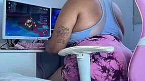 Chubby gamer farts in leggings during embarrassing online fail