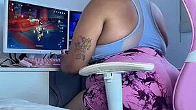 Chubby gamer farts in leggings during embarrassing online fail