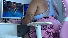 Chubby gamer farts in leggings during embarrassing online fail