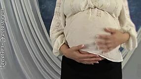 katrine hows that pregnant belly feeling?