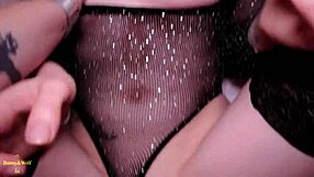 strapping on this skinny redhead girl pussy deep while she moans loud 😈💋🔥