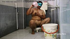 oh man, my big boob aunty looks so horny bathing in the shower...