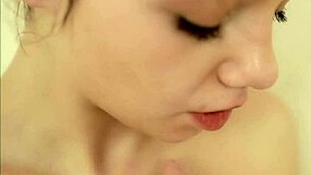hey sweety loreen why finger your wet pussy in that steamy bath?