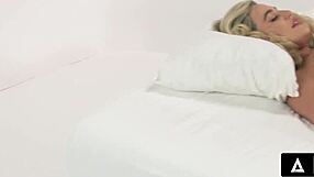 i get so close watching blake blossom stretch her hairy pussy to orgasm... full solo scene