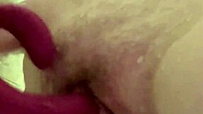 xxxsilkylicorice fingers big natural tits in steamy shower!