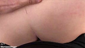 beach blowjob ends with hot creampie right there