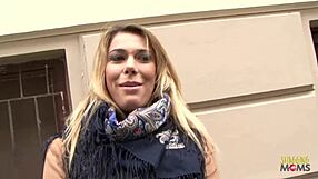 i love watching blonde dildo herself before group sex