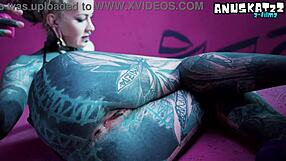 solo tattoo girl fists her tight asshole with toys and plugs stretching wide 😈🔥