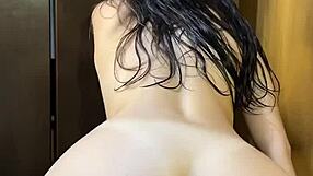 hey, just got out the shower wanna lap dance from this college slut?