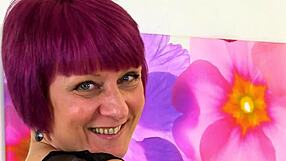 pantyhosed mature milf raven licks toys hungry pussy solo british nylon european
