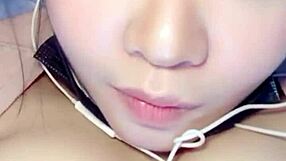 Chinese webcam girl, wanna see her squirt for you?!