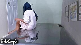 Hijab Girl Squirts Wild During Desi Massage Fuck Therapy!