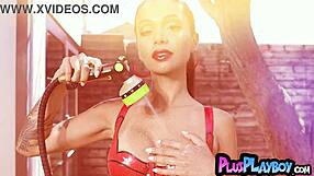 Middle eastern babe poses and strips