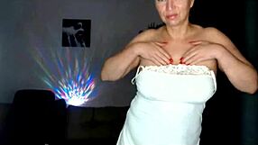 Stepmom becomes webcam slut for fun