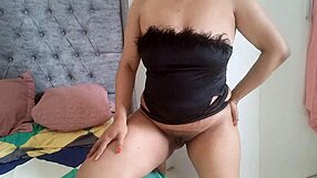 jovencita milf wants all your fantasies now