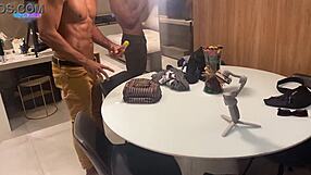 Dessa Vez O Corno Provou Da Porra Dos Machos Tanto Na Minha Boca Como Da Boca Minha Amiguinha
