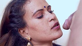 indian hot bhabhi masturbates her wet pussy