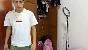 le quito la virginidad a mi peque�ita hermanastra y disfruto de su estrecho co�o