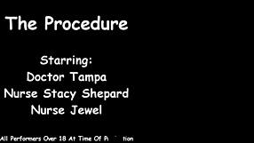The procedure with jewel in latex gloves