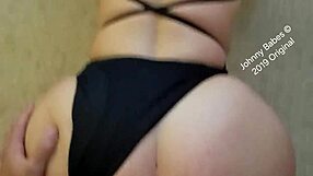 Fit Lebanese Babe Shows Big Booty