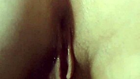 faccio giocare marco con plug e dildo per godere