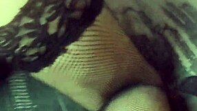 faccio giocare marco con plug e dildo per godere