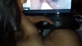 Mi boca se traga tu verga tragando cada pulgada hasta que sientas el fondo