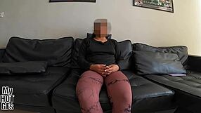 Hermosa Jovencita Provinciana Necesita Dinero