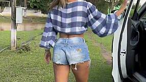 Seduzi o caseiro negão bbc na fazenda do meu marido. Ele me fodeu gostoso gozou dentro da minha buceta sem camisinha e mandou o corno limpar