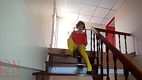 velma looking for traces of a crime scooby doo scooby doo where are you