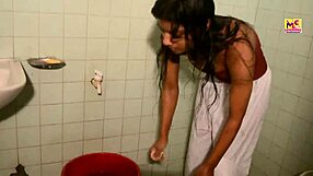 Indian aunty feeds milk while bathing!