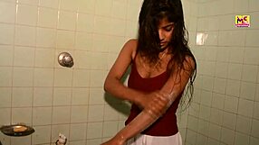 Indian aunty feeds milk while bathing!