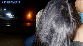 S�rio eu corro o risco de colocar meu pau na frente dessa mulher esperando o �nibus como ela vai reagir