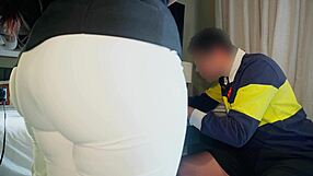 Comi a professora puta no pelo e gozei na buceta dela