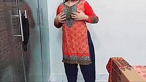 Pakistani Girl Does Nude Dance