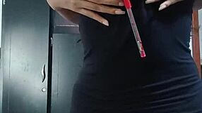 Secretaria seduce a su jefe en reuni�n por llamada mira lo que pasa
