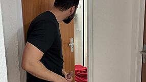 minha vizinha pede para tomar banho em casa mas isso acontece com a delícia