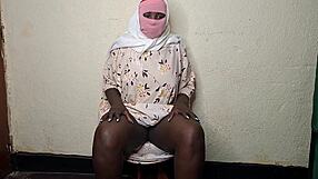 Black muslim from iran rubs her pussy
