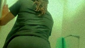 bold sexy ts shakin that ass
