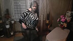 polish milf klaudiaambergirl gives a sloppy blowjob